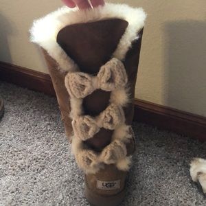 Ugg bailey bows